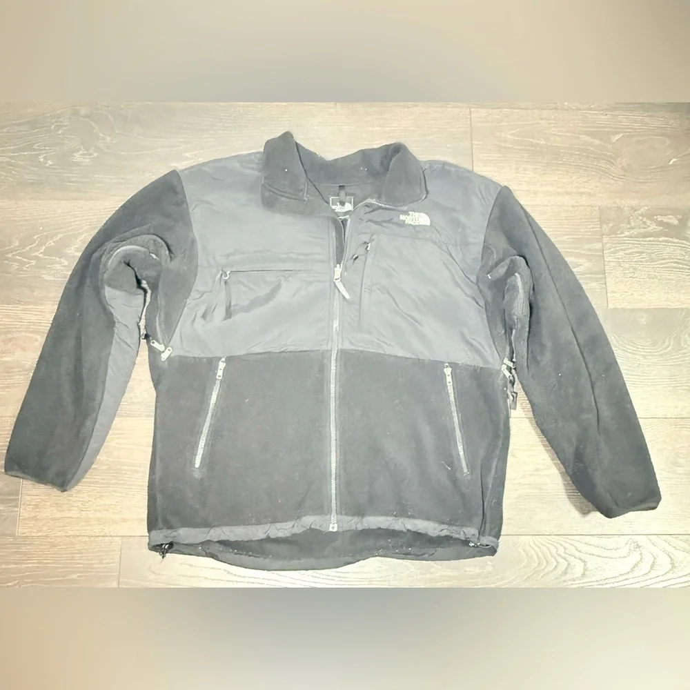 The North Face Men's Black Performance Jacket